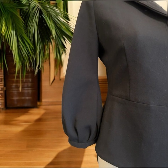 CAbi Black Fitted Button-Up Blazer - Size 2 - Picture 3 of 16
